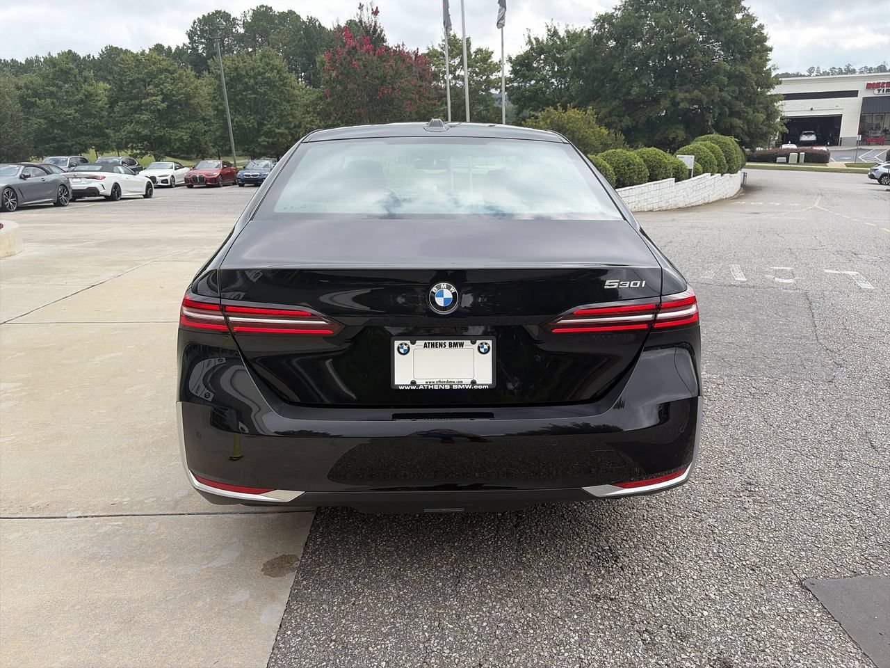 Used 2025 Black Sapphire Metallic BMW 530i image 7