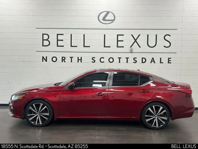 Used 2019 Red Nissan 2.5 SR image 7