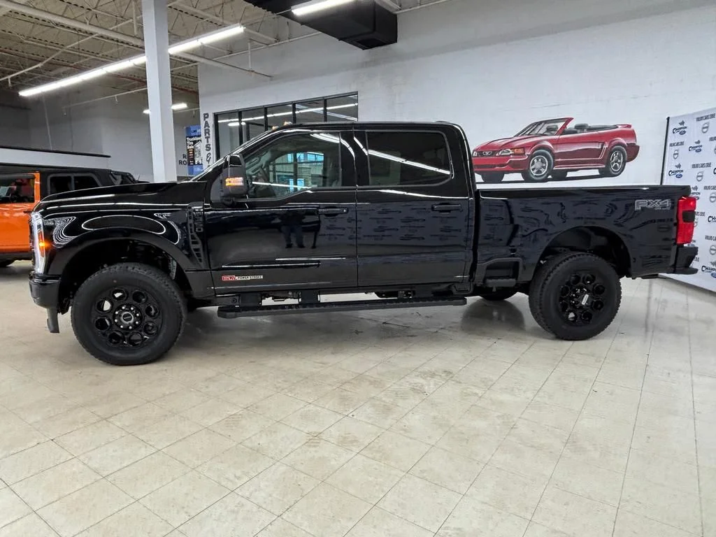 2026 Ford F-350 Super Duty Lariat - Photo 4
