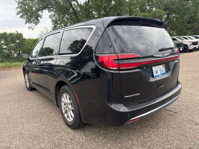 Used 2025 Black Chrysler Select image 6