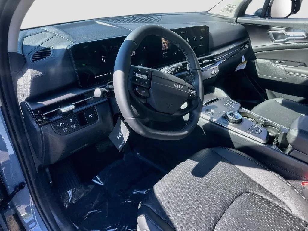 New 2027 Heritage Blue Kia EX image 9