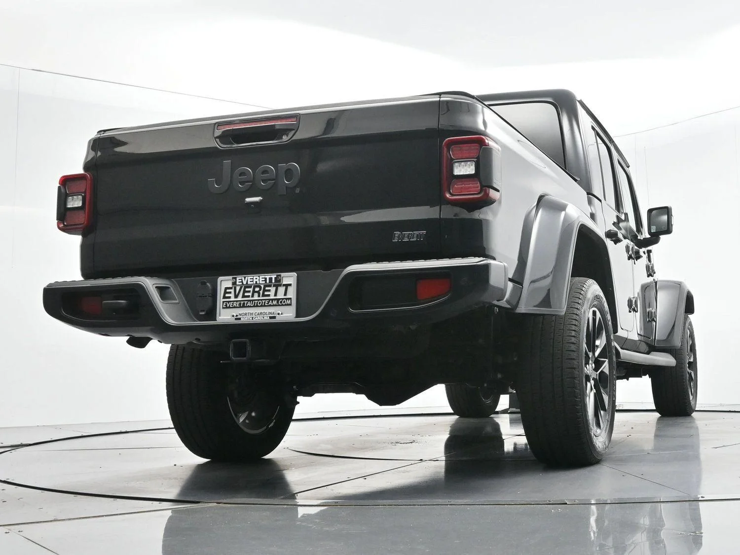 Used 2023 Black Clearcoat Jeep High Altitude image 45