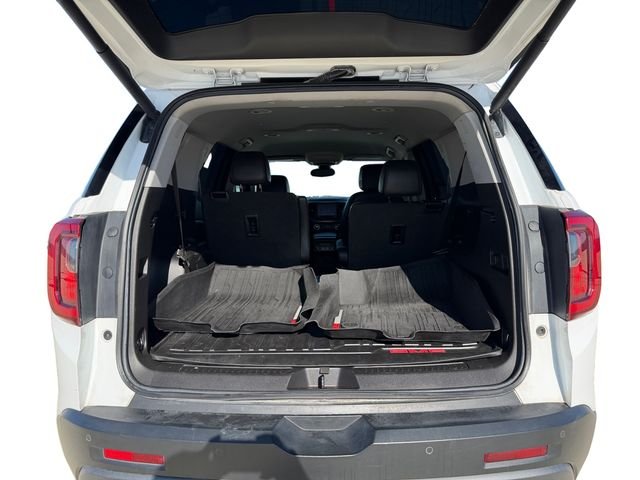 Used 2022 White GMC AT4 image 18