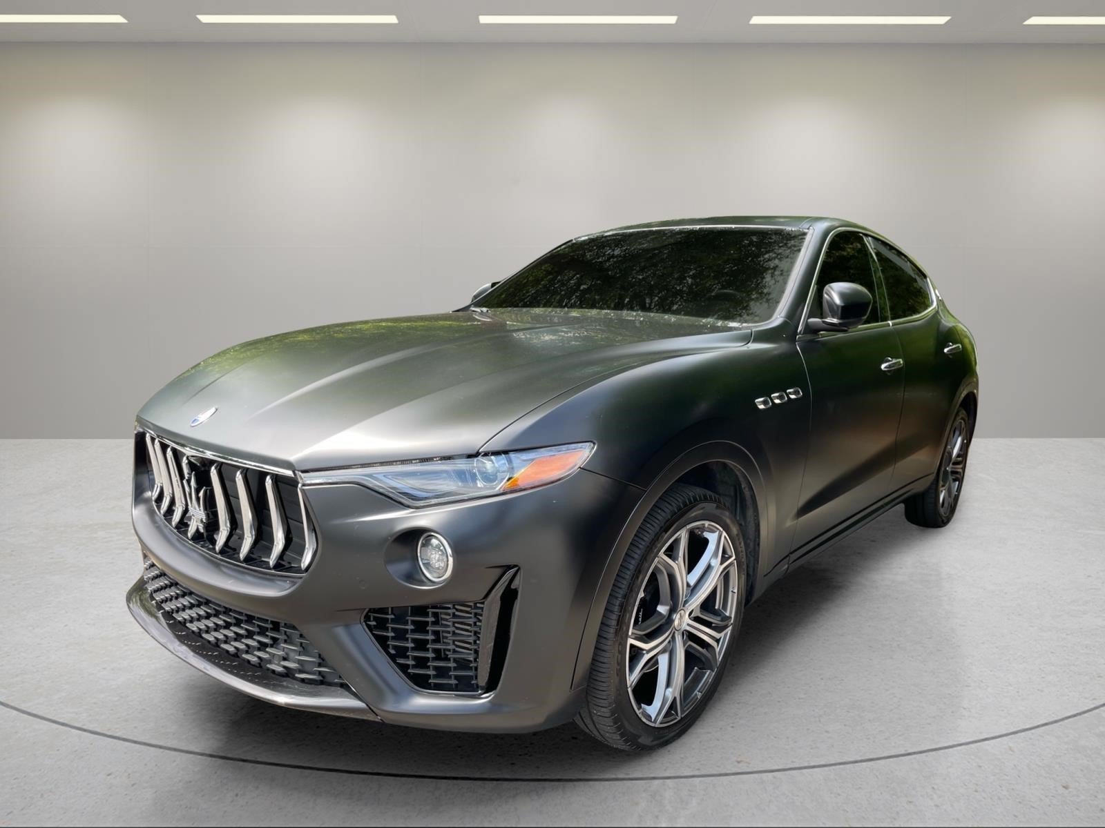 Used 2020  Maserati Base image 1