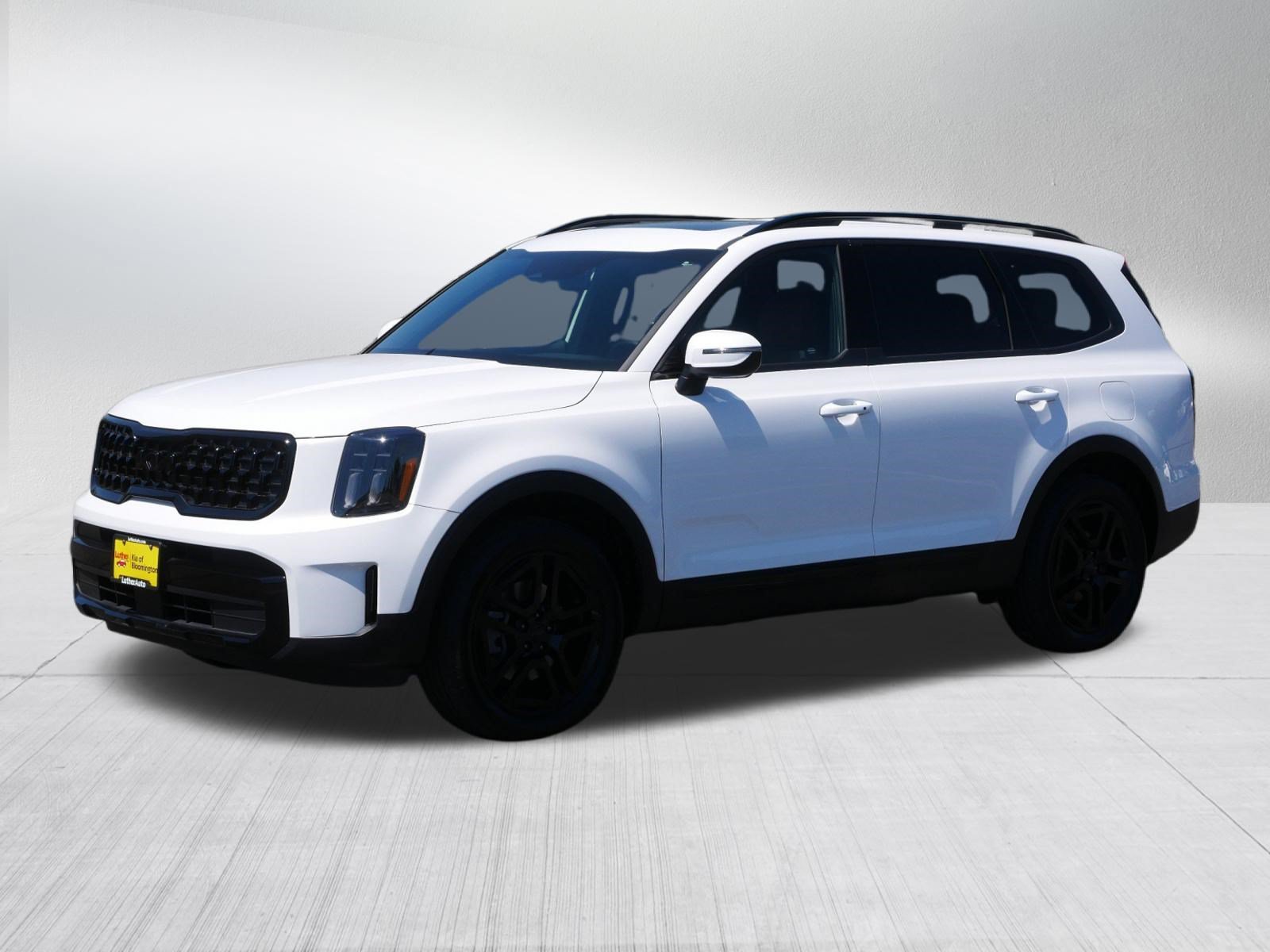 Certified Used 2025 Glacial White Pearl Kia EX X-Line image 3