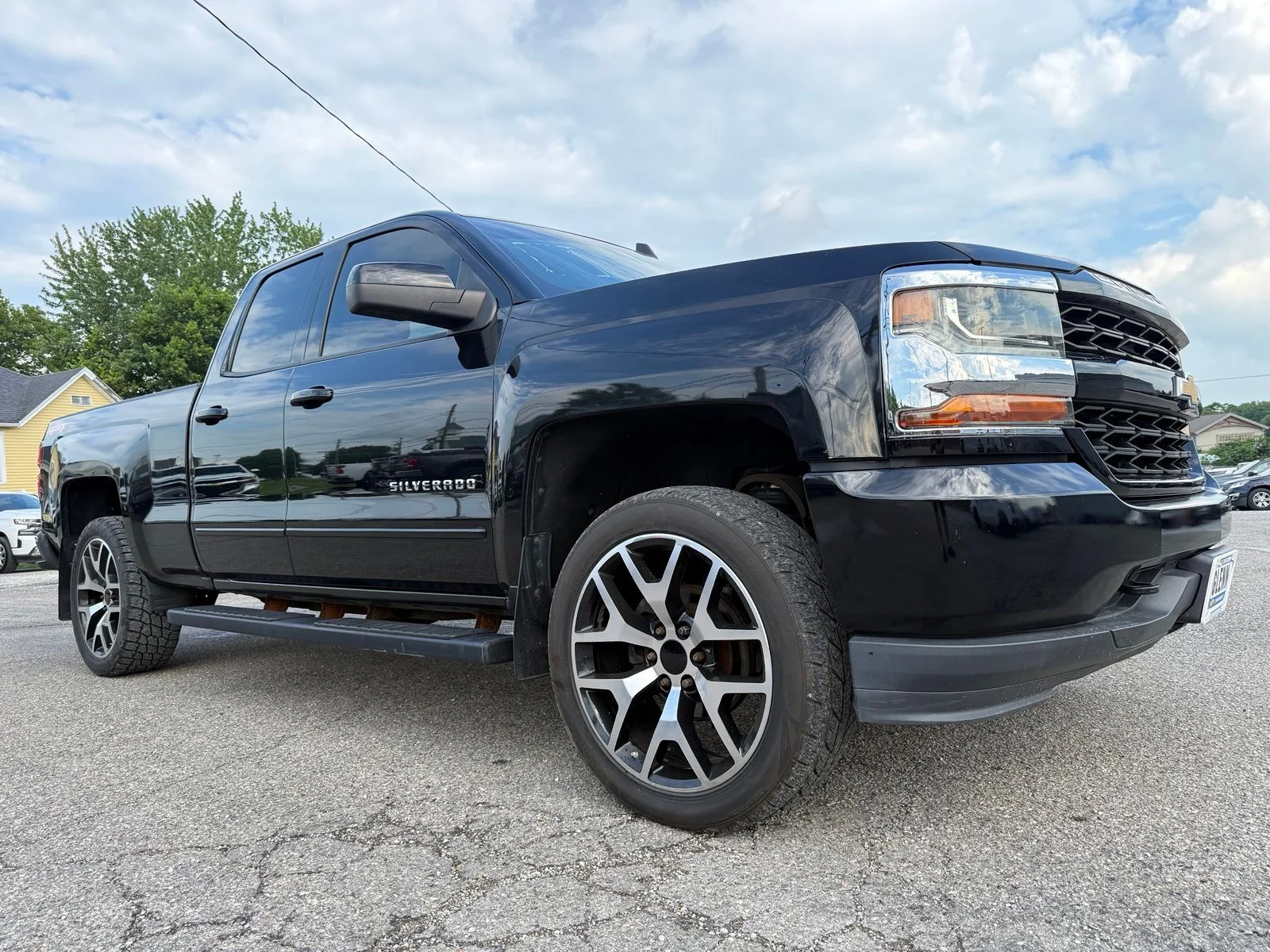 Used 2018 Black Chevrolet LT image 9
