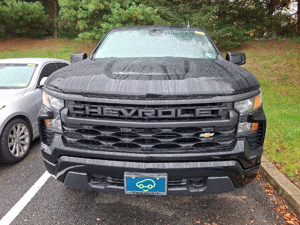 Used 2022 BLACK Chevrolet Custom image 2