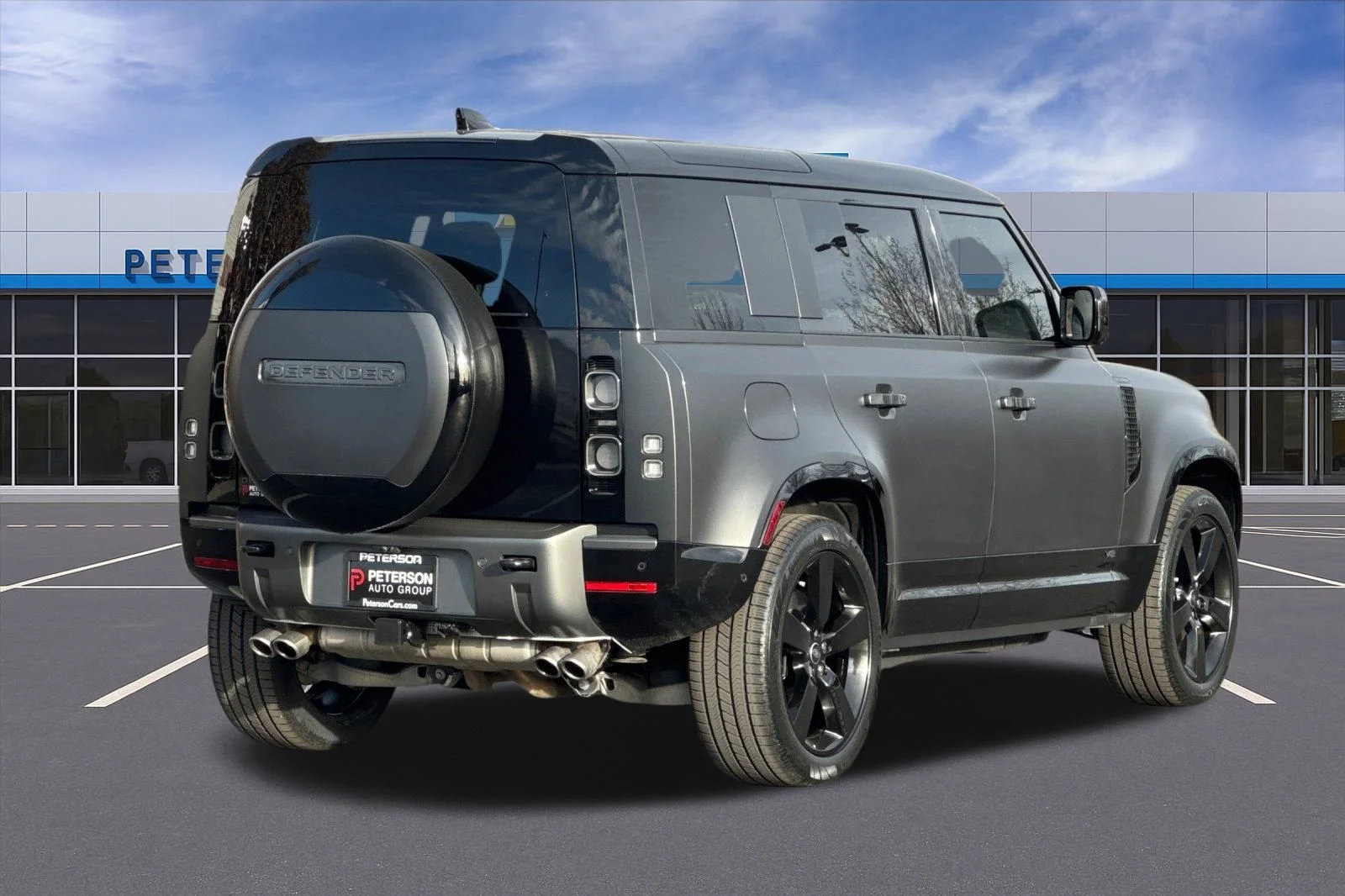 Used 2025 Gray Land Rover V8 image 4