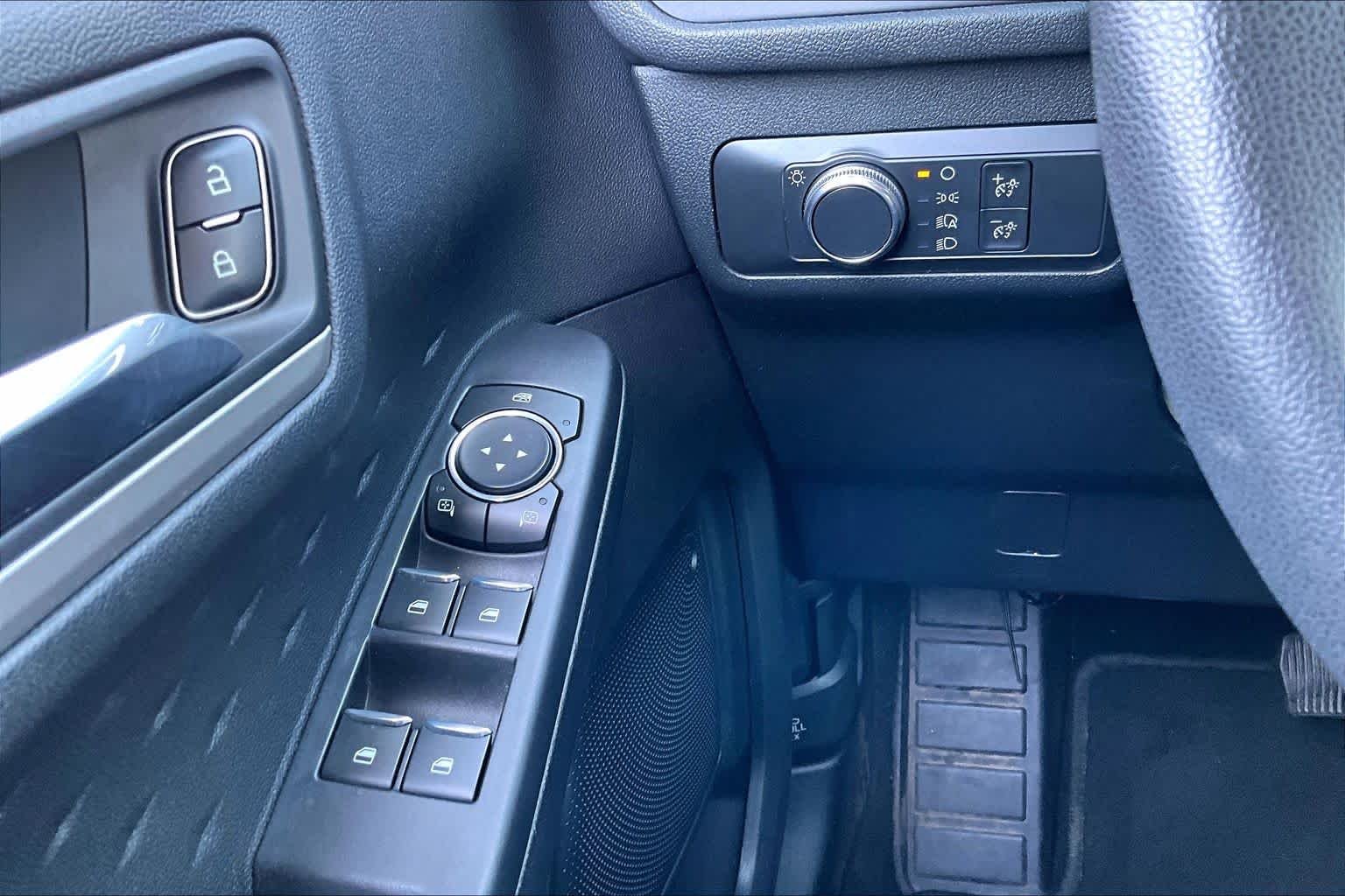 Used 2020 Velocity Blue Metallic Ford SE image 32
