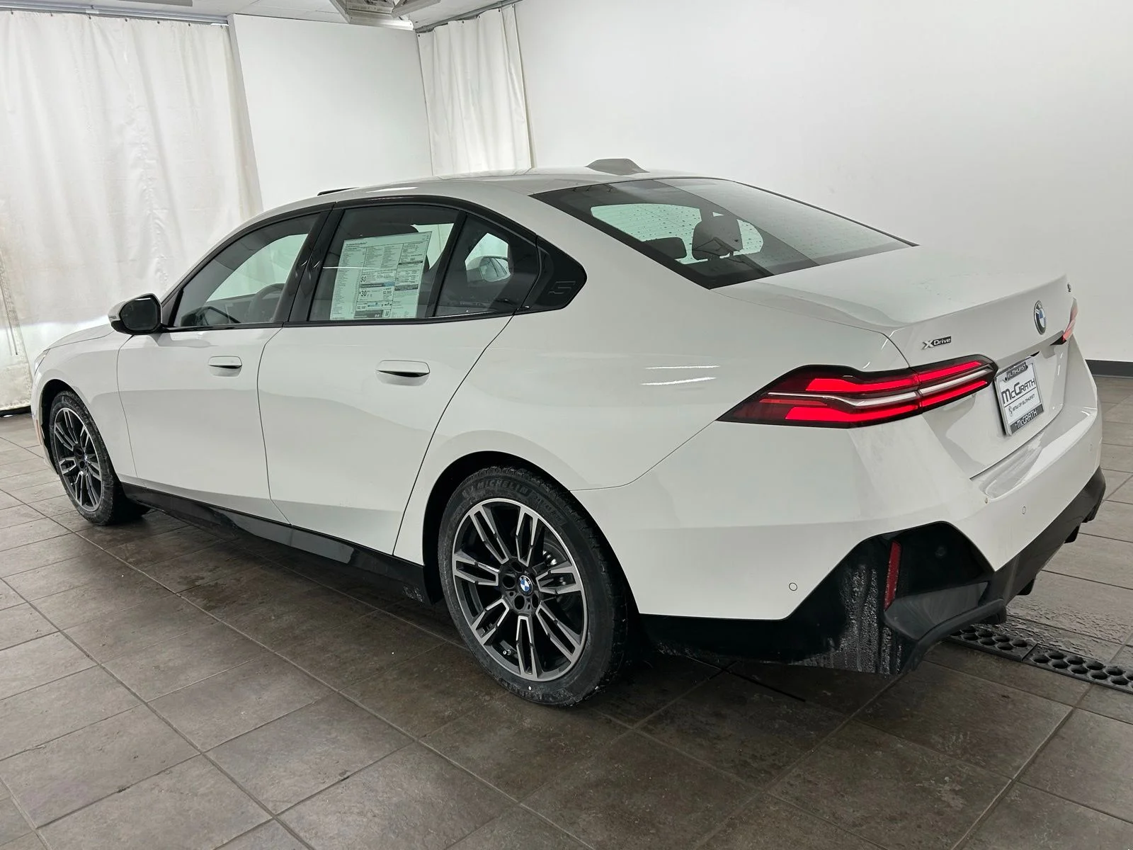 New 2026 White BMW 530i xDrive image 3