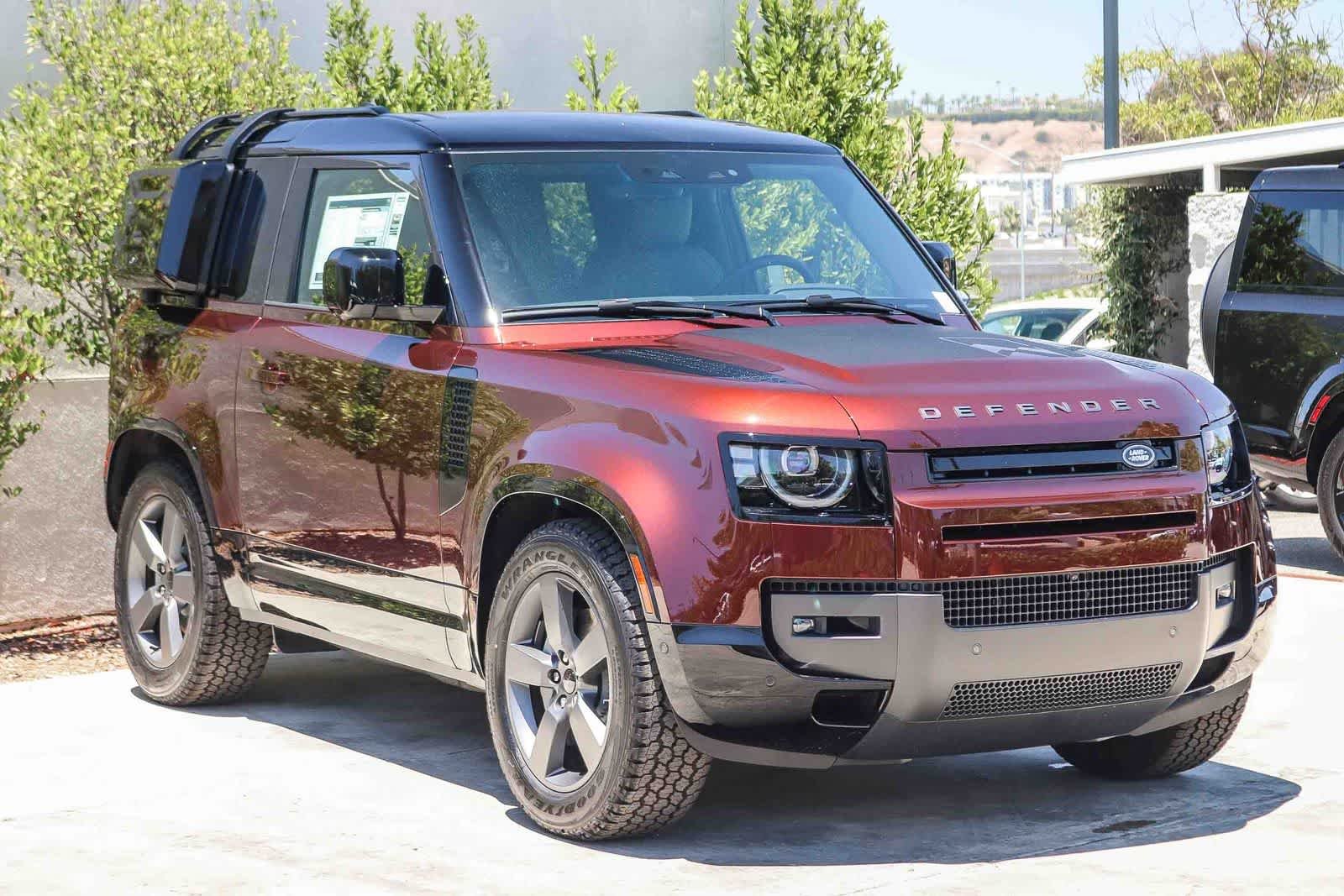 New 2026 Sedona Red Land Rover X-Dynamic SE image 3