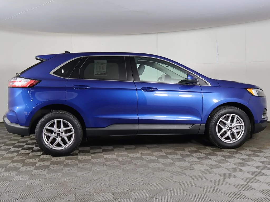 Used 2024 Blue Ford SEL image 16