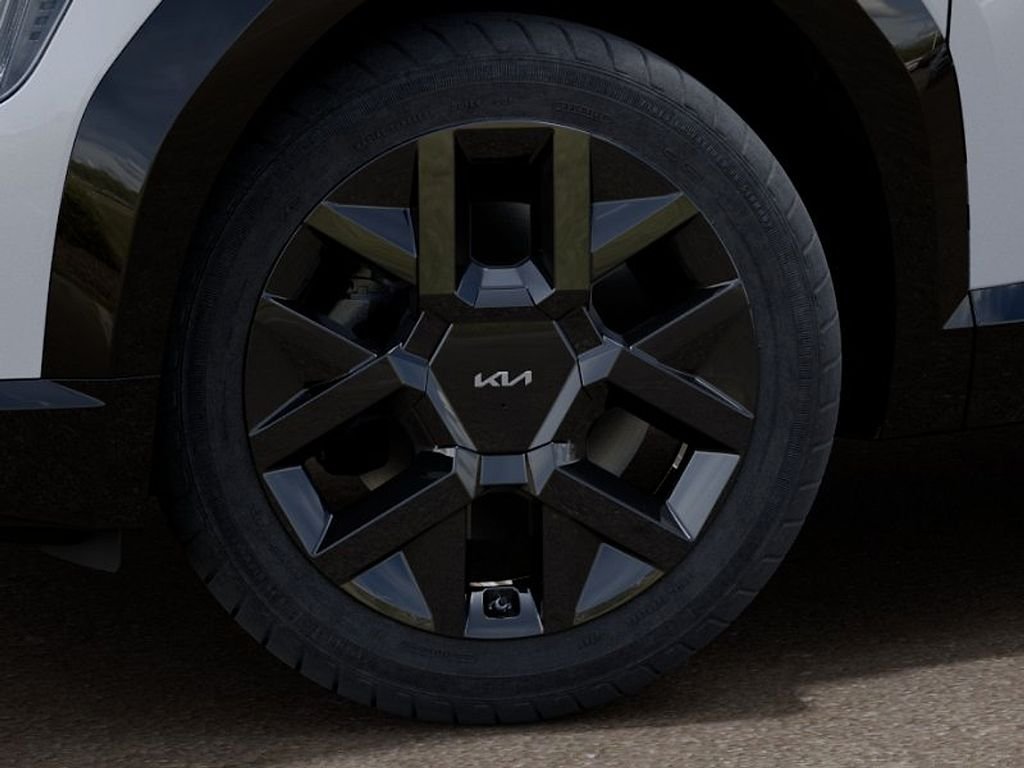 New 2026 White Kia Land image 9