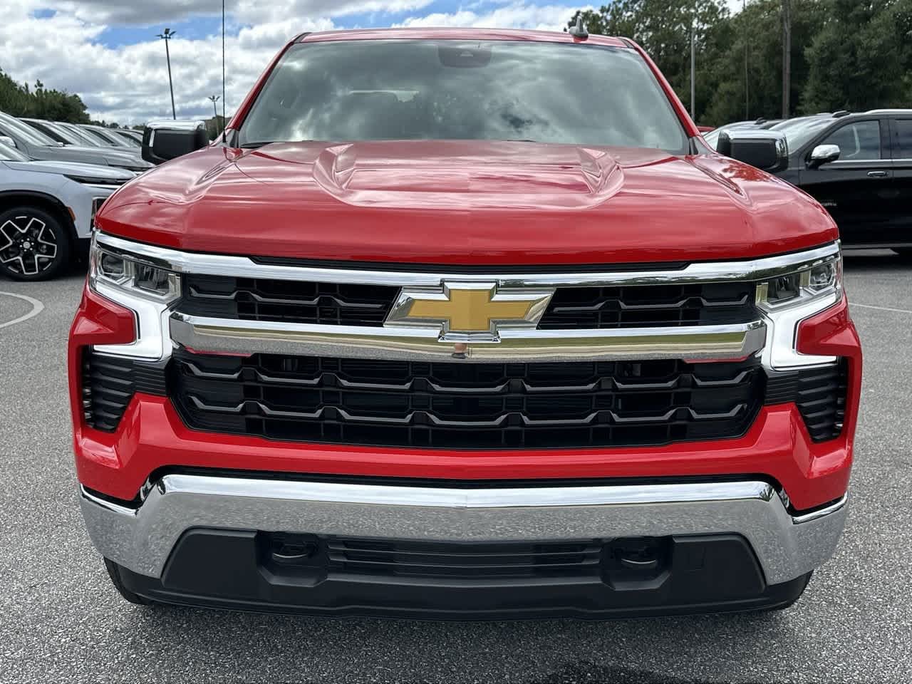 2026 Chevrolet Silverado 1500 LT photo 2