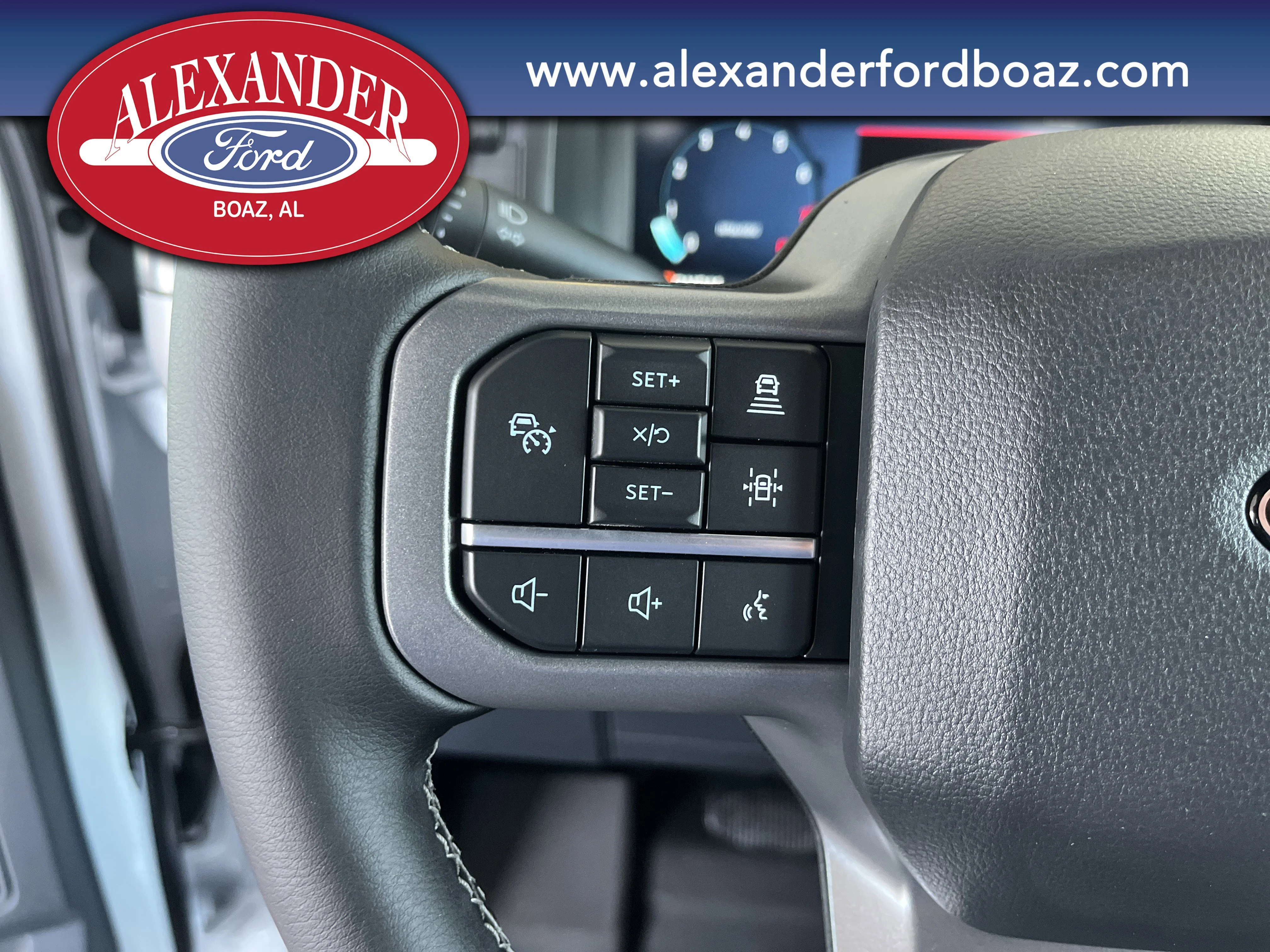 New 2026 Oxford White Ford XLT image 31