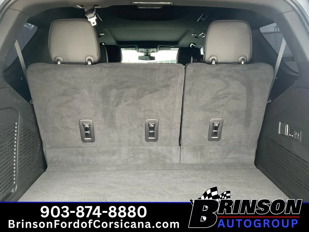 Used 2022 Black Chevrolet Z71 image 9