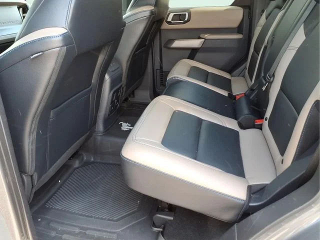 Used 2023 Gray Ford Wildtrak image 16