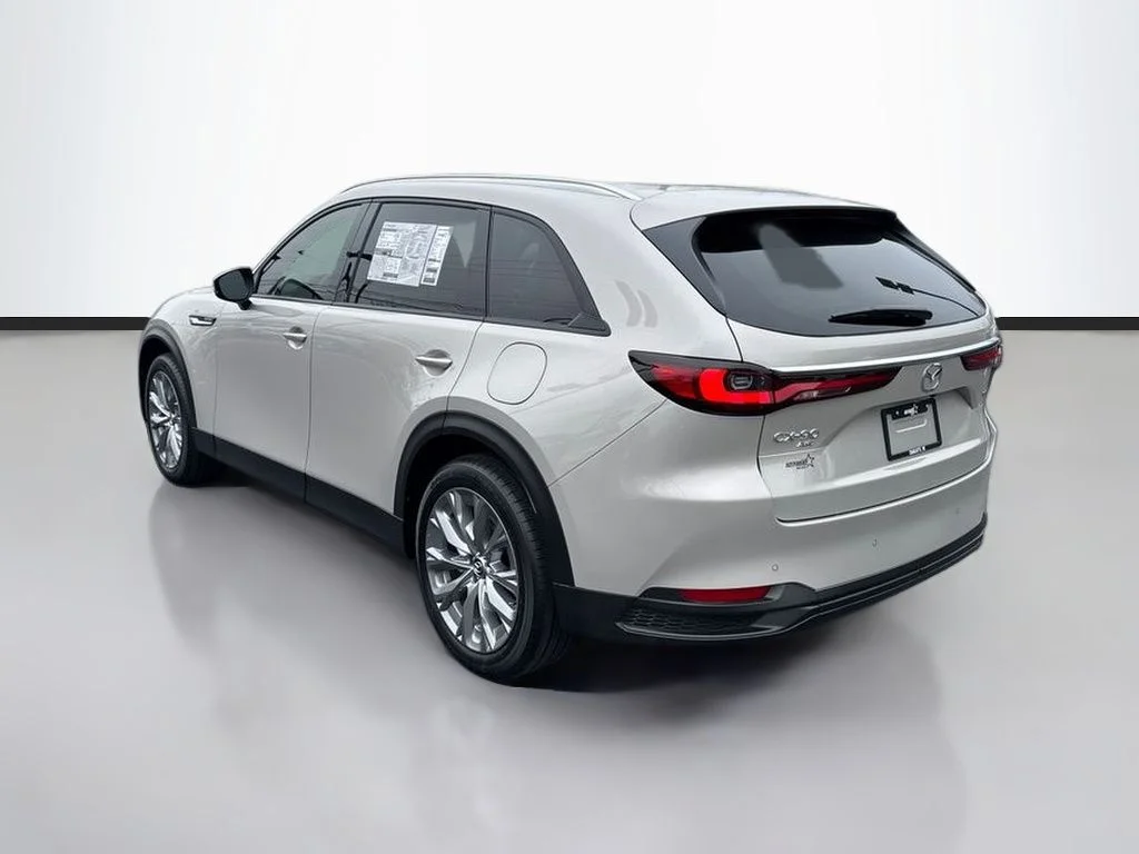 New 2026 Platinum Mazda 3.3 Turbo Preferred image 5