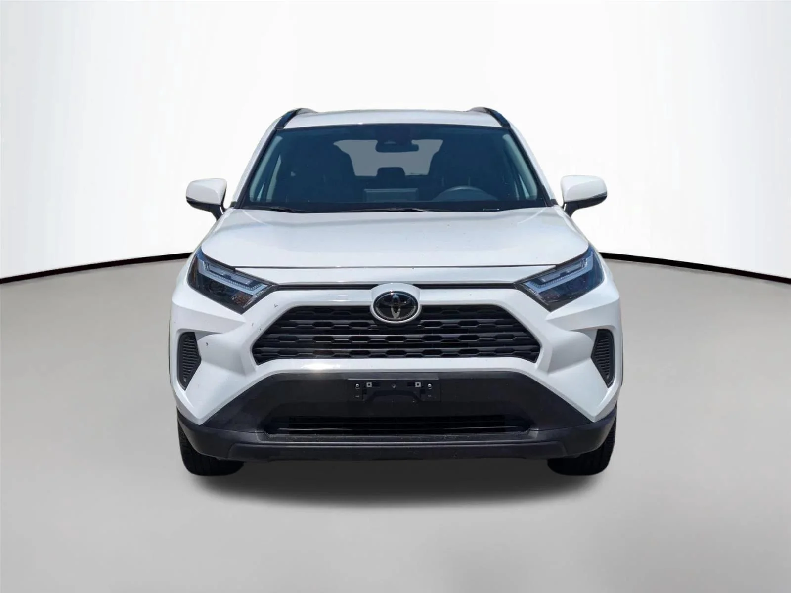 Used 2025 Ice Cap Toyota XLE image 2