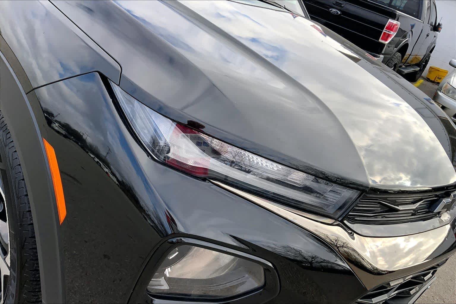 Used 2021 Mosaic Black Metallic Chevrolet RS image 27
