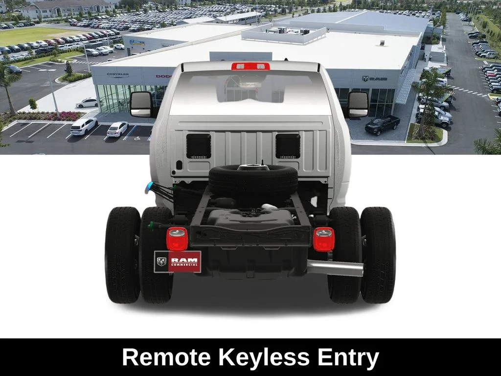 New 2025 Bright White Clearcoat RAM Tradesman image 11