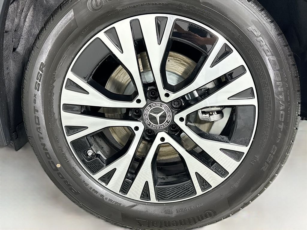 Used 2026 Black Mercedes-Benz GLA 250 image 32