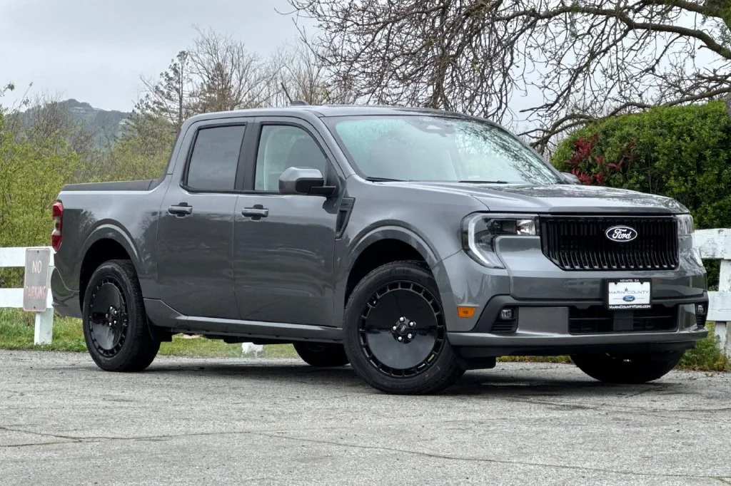 New 2026 Gray Metallic Ford Lobo™ image 2