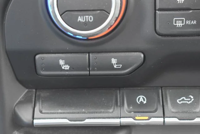 Used 2021 Gray Chevrolet LT image 29