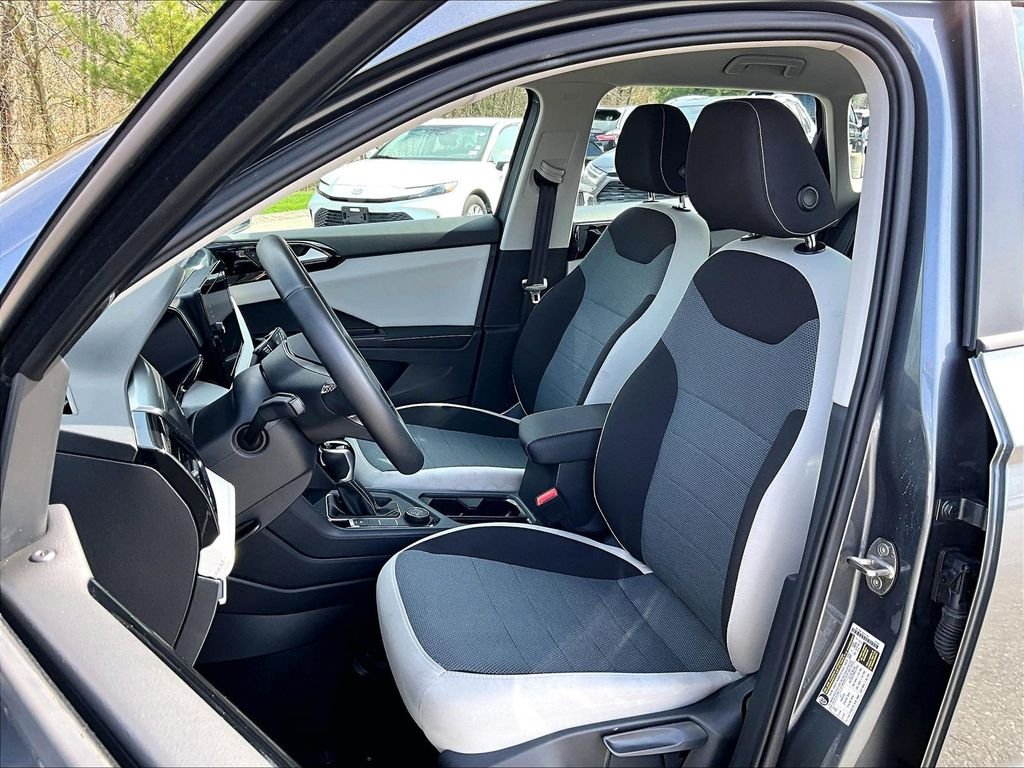 Used 2025 Gray Volkswagen 1.5T S image 10