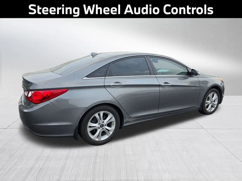 Used 2013 Gray Hyundai Limited image 6