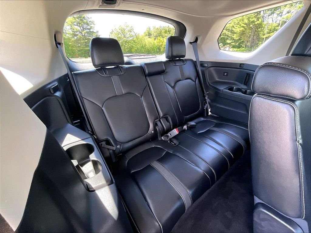 Certified Used 2025 White Honda EX-L image 17