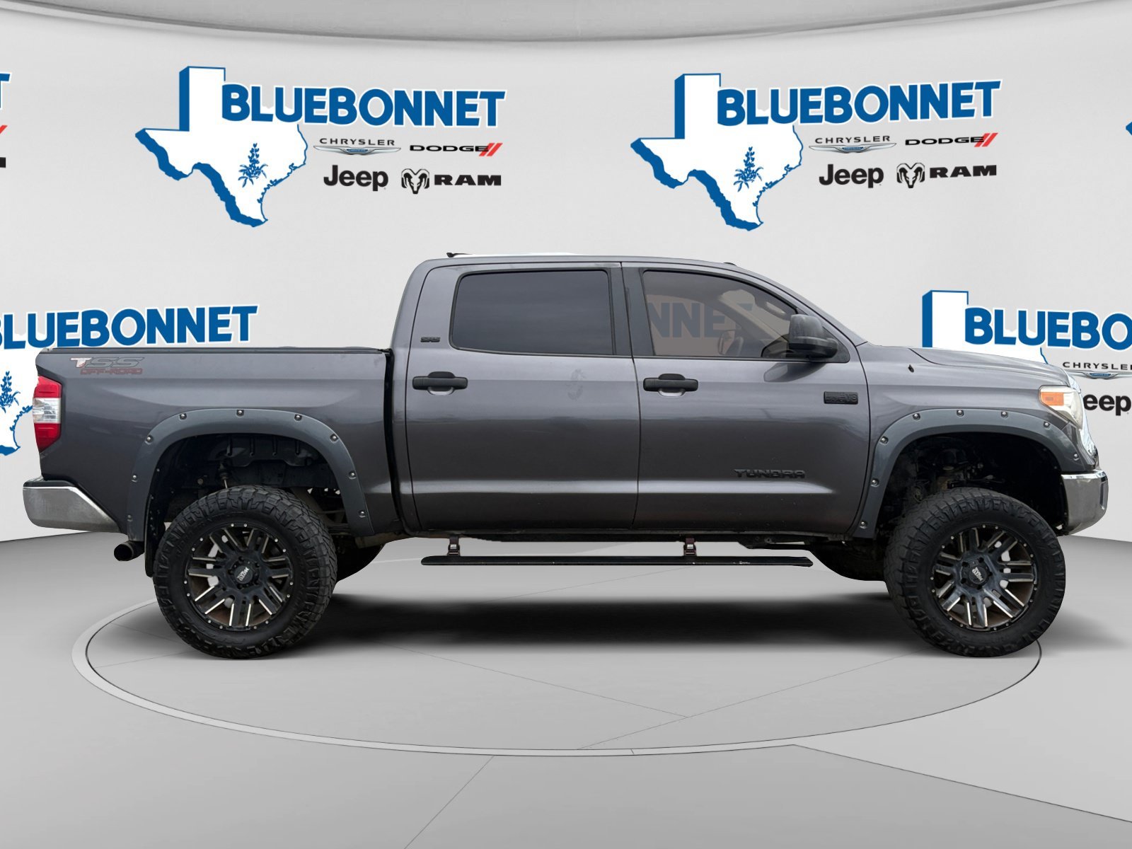 Used 2017 Magnetic Gray Metallic Toyota SR5 image 4