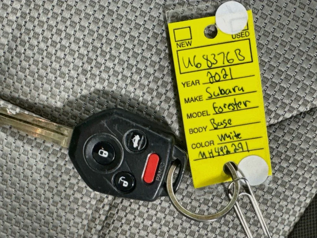 Used 2021 White Subaru Base image 34