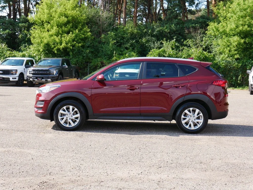 Used 2020 Red Hyundai Value image 5