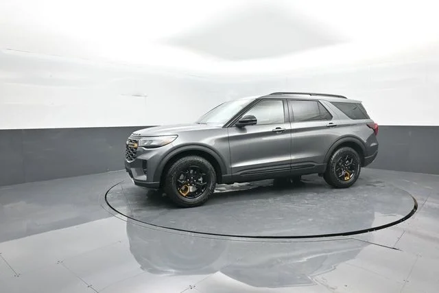 New 2026 Gray Ford Tremor image 4