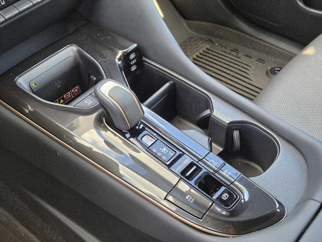 2025 Toyota Crown Signia Limited - Photo 29
