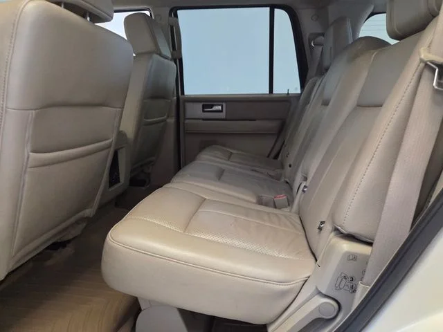 Used 2008  Ford Limited image 11