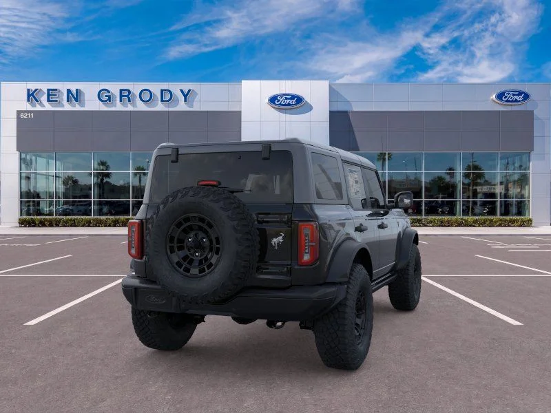 New 2026 Shadow Black Ford Badlands image 8