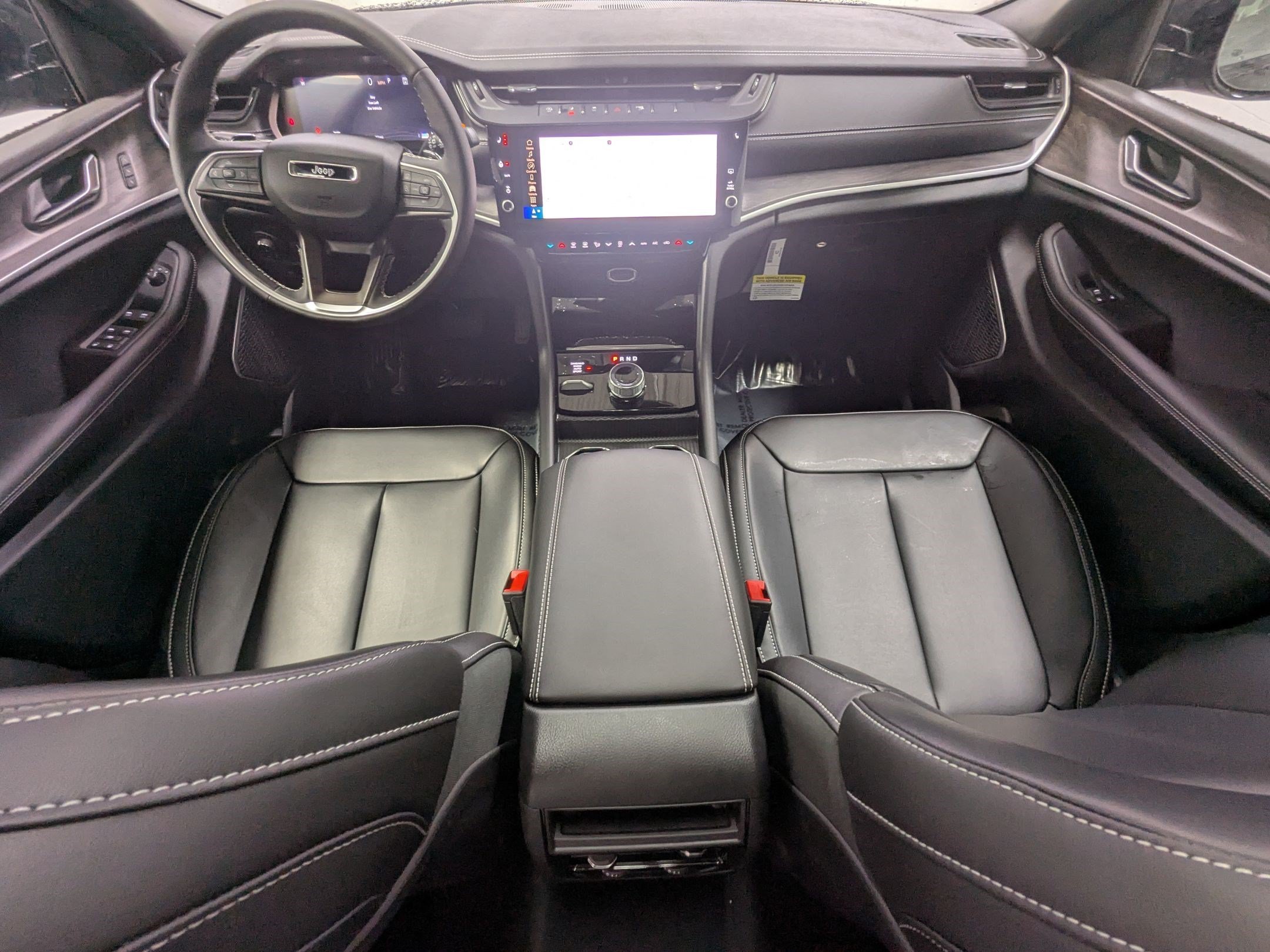 New 2026 Diamond Black Crystal Pearlcoat Jeep Limited image 16
