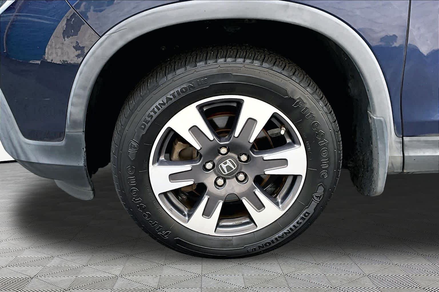 Used 2018 Obsidian Blue Pearl Honda RTL-E image 11