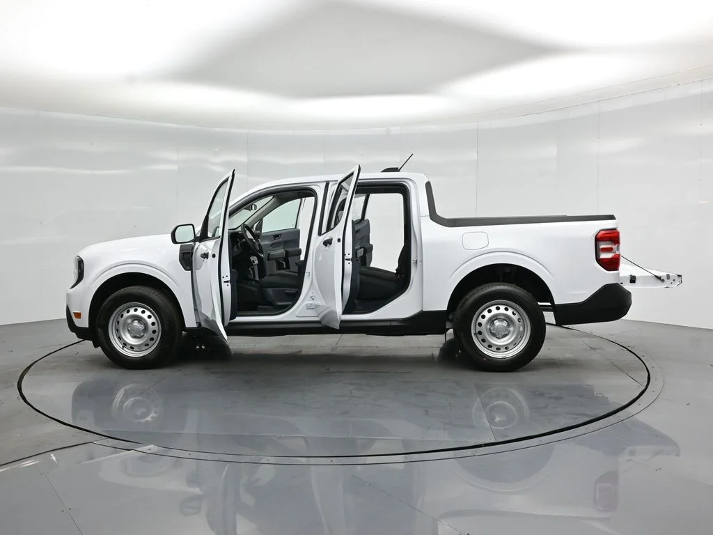 New 2026 Oxford White Ford XL image 30