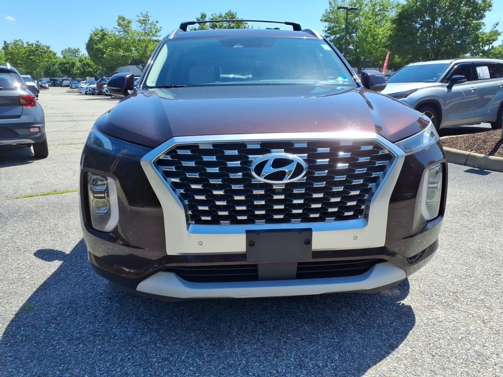 Used 2021 Sierra Burgundy Hyundai Limited image 2