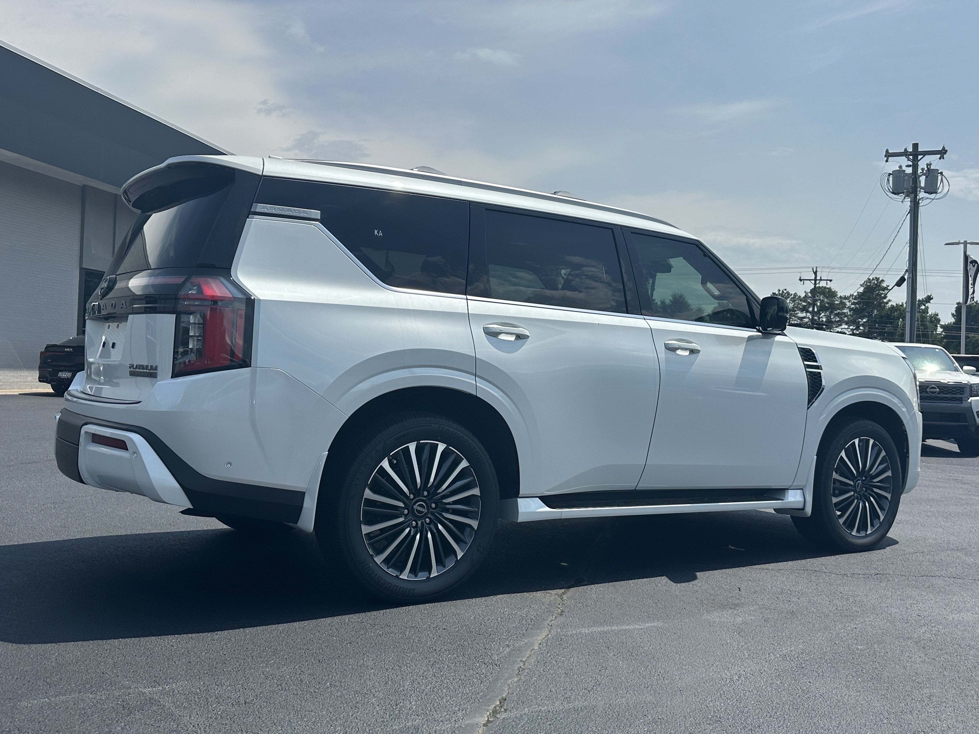 New 2026 Everest White Pearl Tricoat Nissan Platinum Reserve image 8