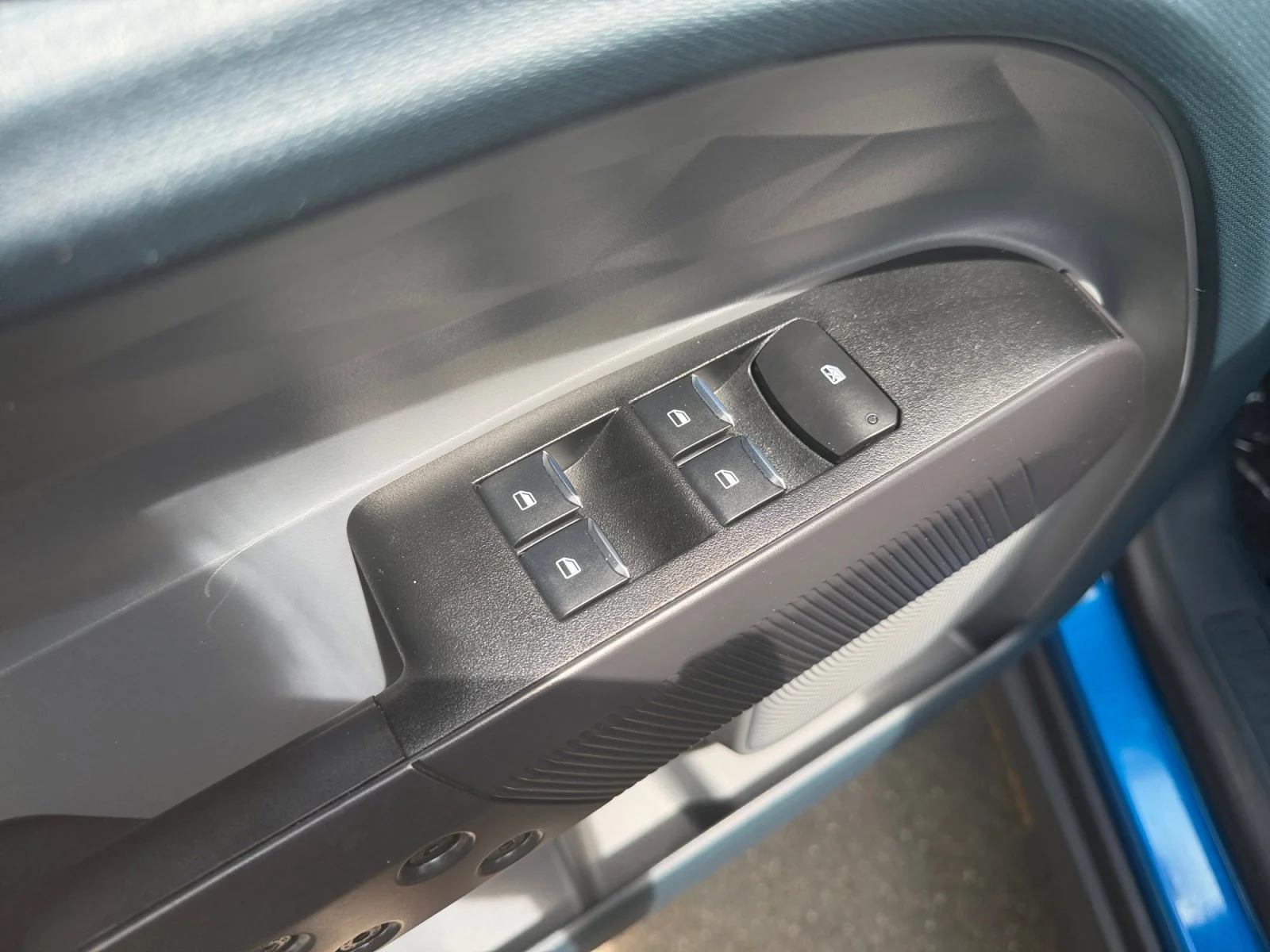 Used 2025 Blue Ford XL image 25