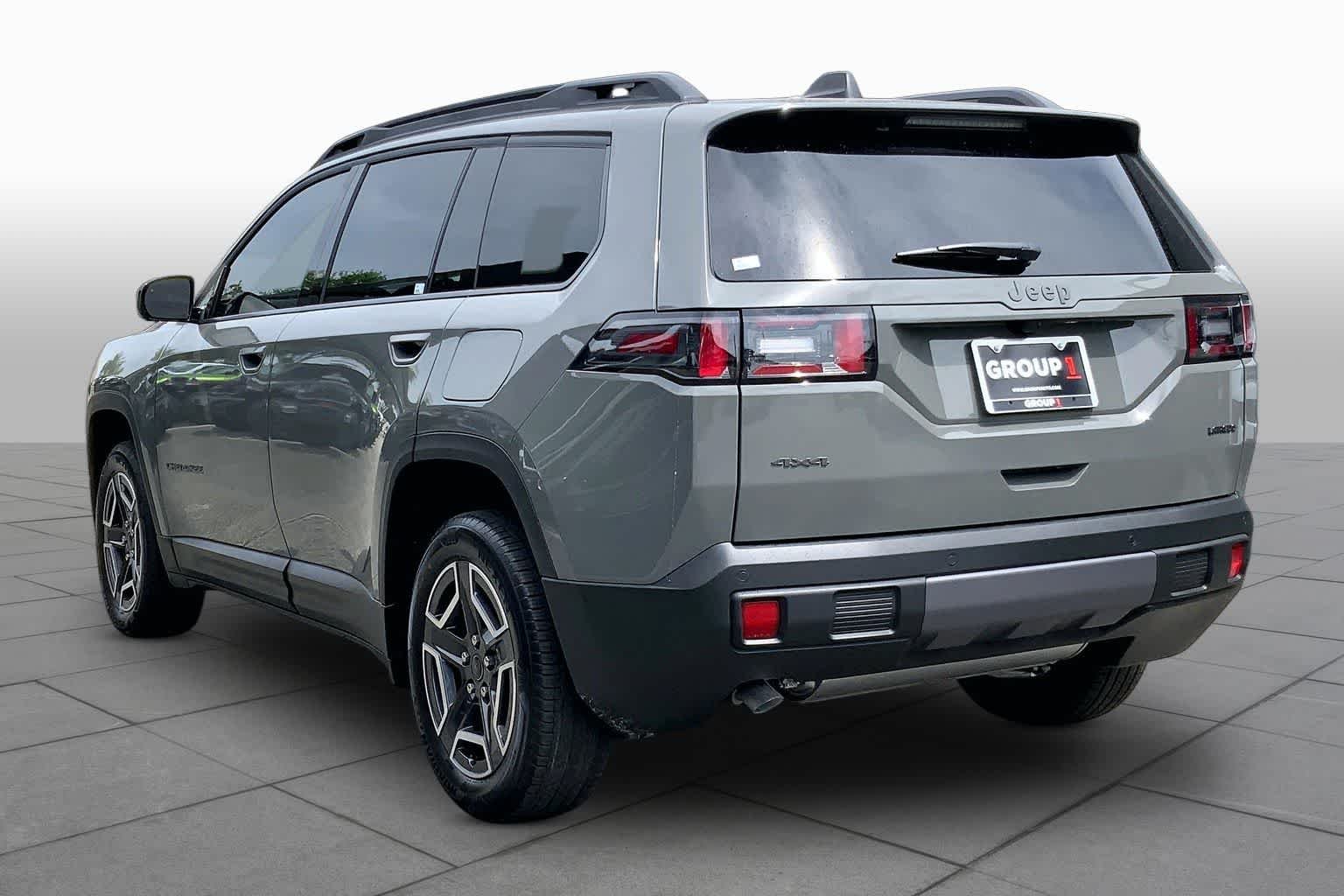 New 2026 Sting-Gray Clear-Coat Exterior Paint Jeep Laredo image 10
