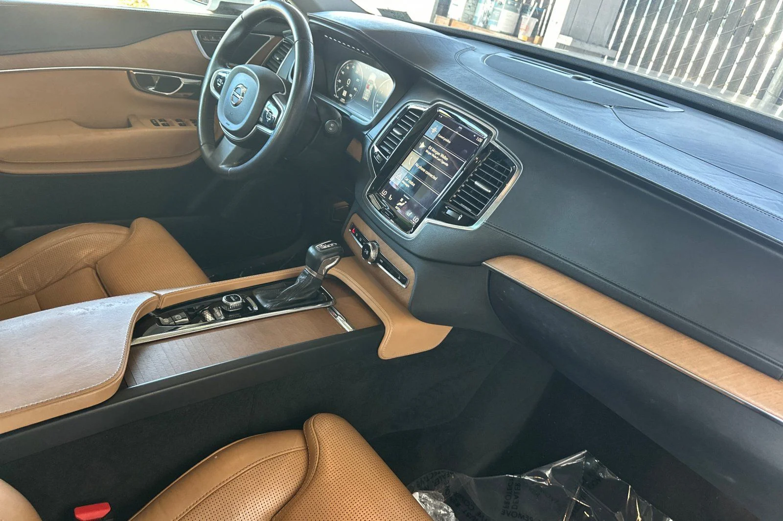 Used 2016 Ice White Volvo T6 Inscription image 19