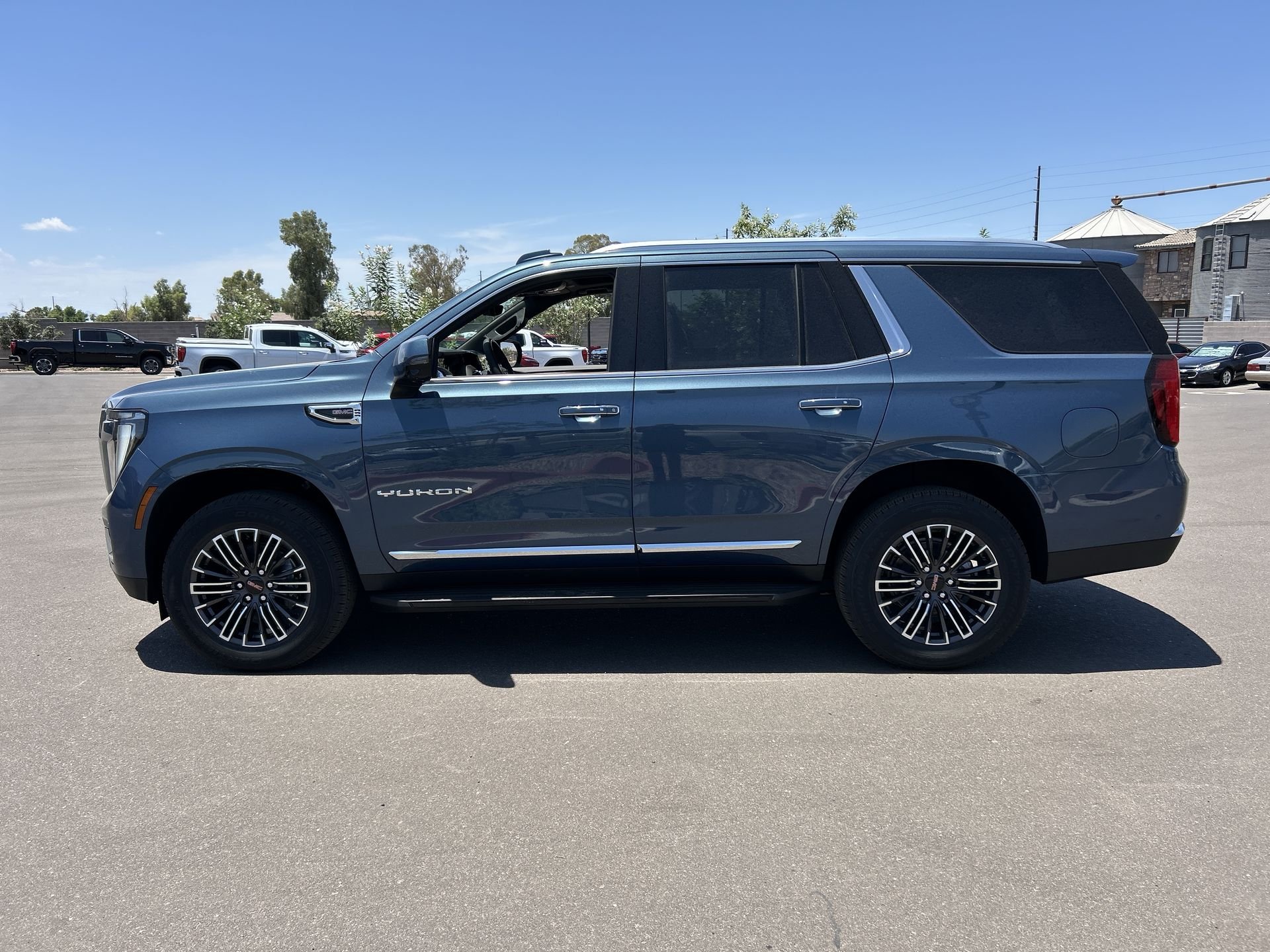 New 2026 Downpour Metallic GMC Elevation image 29