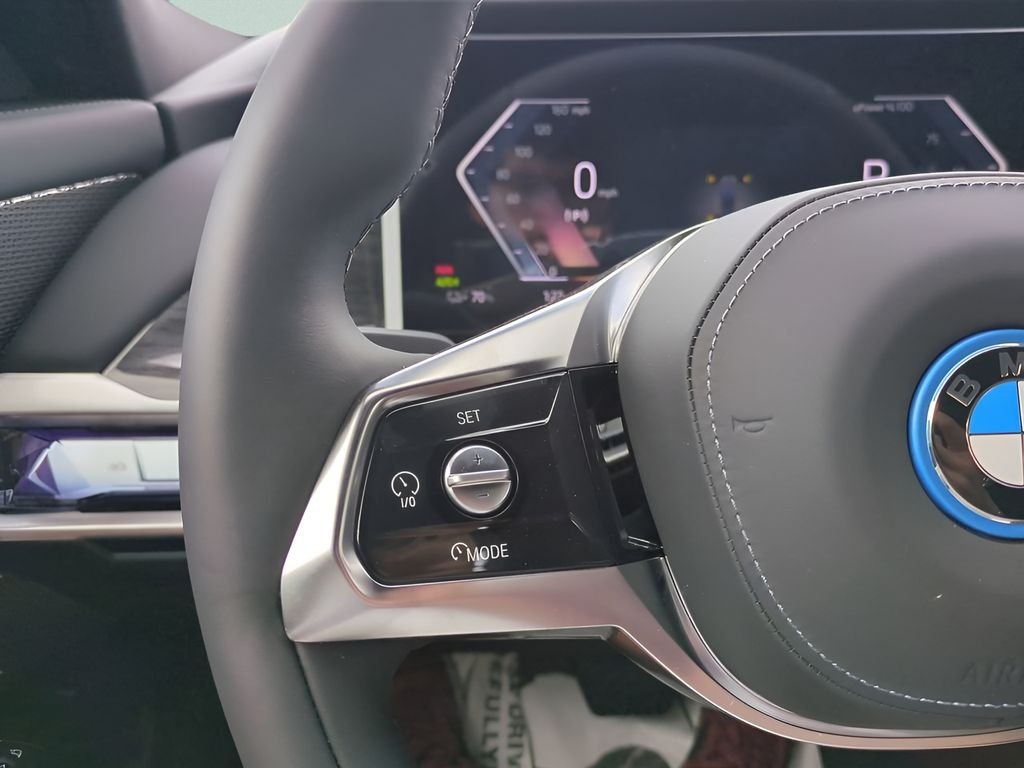 2026 BMW i7 50 - Photo 26
