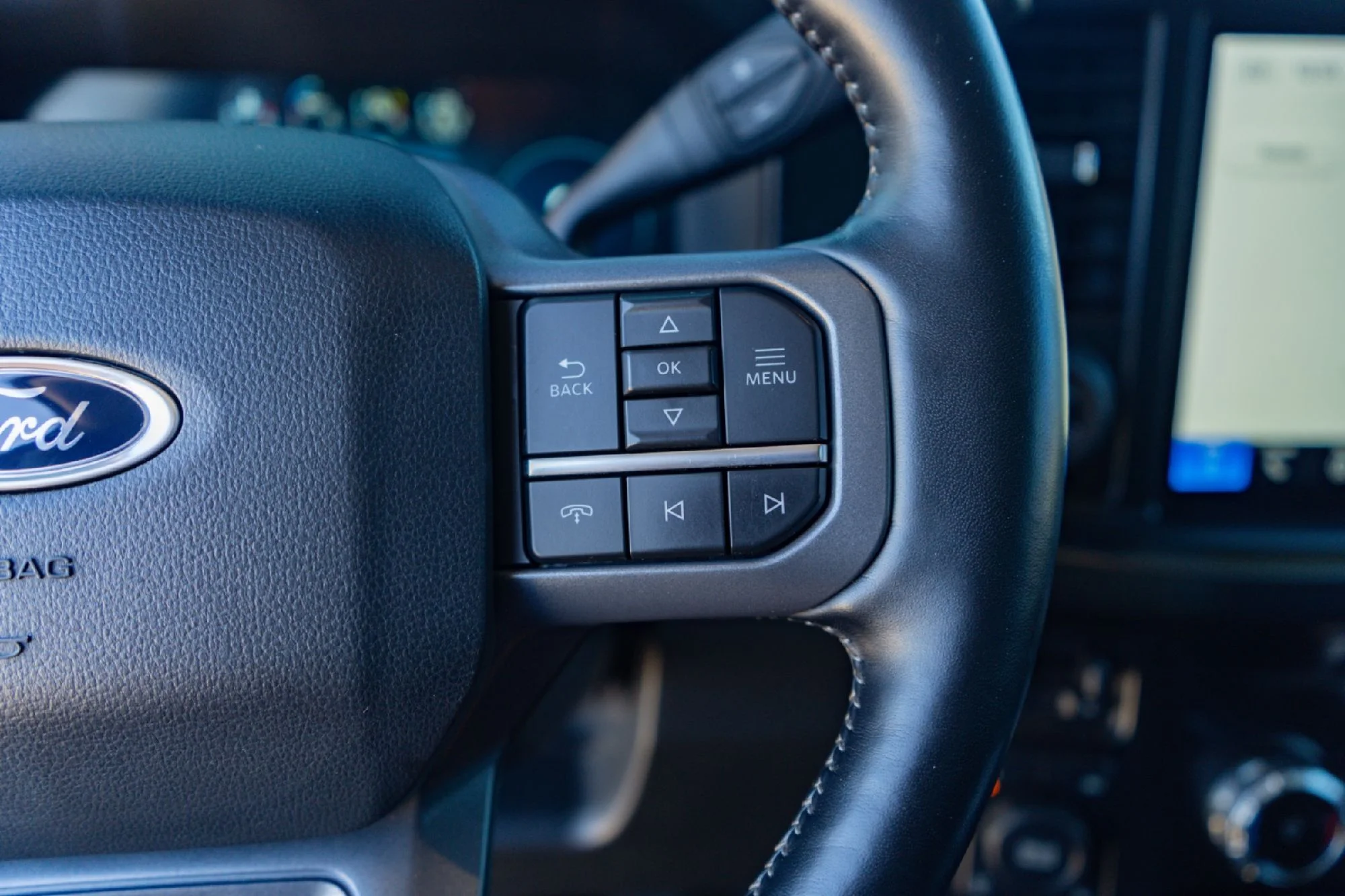 Used 2023 Silver Ford Lariat image 12