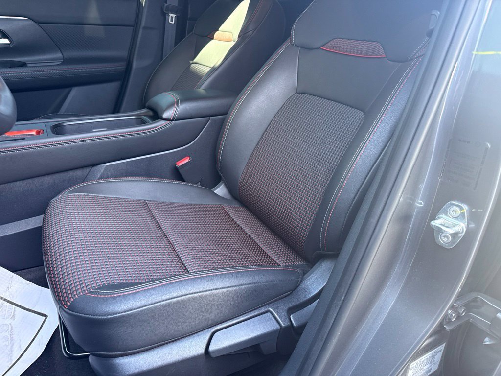 Certified Used 2026 Gray Nissan SR image 9